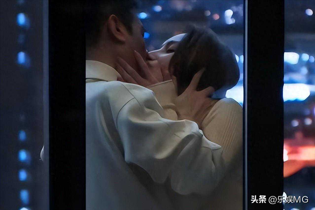 好家伙，热恋激吻像偷欢，违背伦理瞎搞母子恋，剧方以后长点心吧