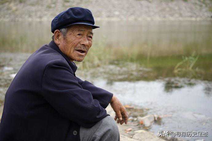河南安阳老汉钓到青铜鼋，背部插有4支箭镞，专家：价值至少上亿