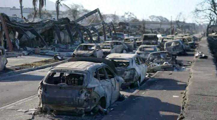 “地球一小时”，全球知名地标接力熄灯