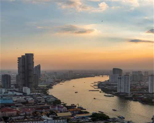 疯狂碰碰乐好玩吗 疯狂碰碰乐游戏特色介绍