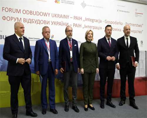 “吃鸡百人大战来袭”，鲨鱼硬刚牧童，雨果和墨源强势助阵，期待