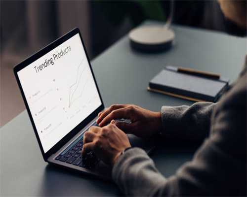 盘点10款必玩生存游戏，《方块方舟》玩家变身海钓大师一夜暴富