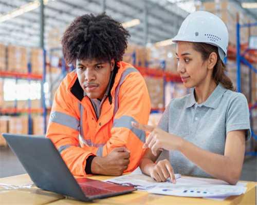 开局一扳手生存全靠瞅，这款2.5D模拟生存类游戏，挺费眼睛的