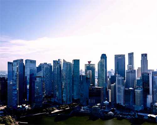 曾经价格不菲的诺基亚N97，侧滑盖设计非常前卫