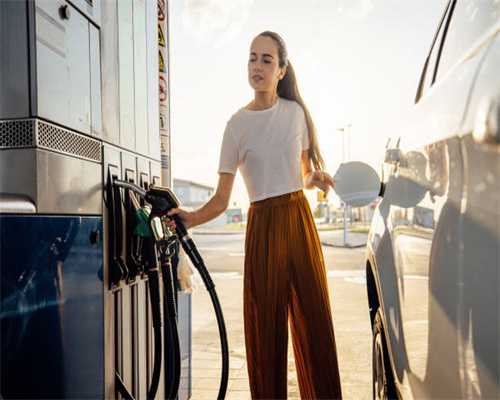 火焰纹章式战棋手游《杀戮魅影》港中版上线